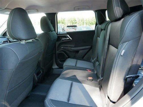 2025 Mitsubishi Outlander PHEV LE