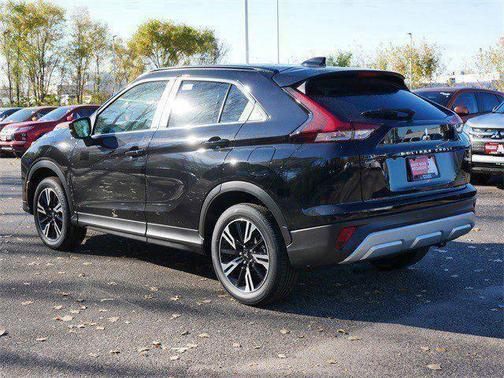 Labrador Black Pearl 2026 Mitsubishi Eclipse Cross SE