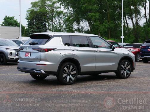 Alloy Silver Metallic 2025 Mitsubishi Outlander SE S-AWC
