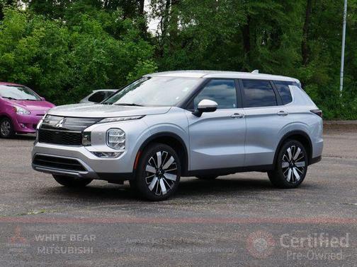 Alloy Silver Metallic 2025 Mitsubishi Outlander SE S-AWC