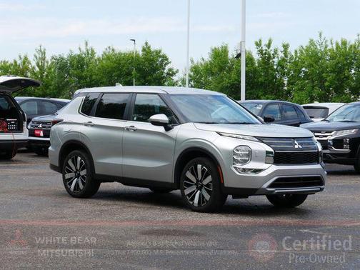Alloy Silver Metallic 2025 Mitsubishi Outlander SE S-AWC