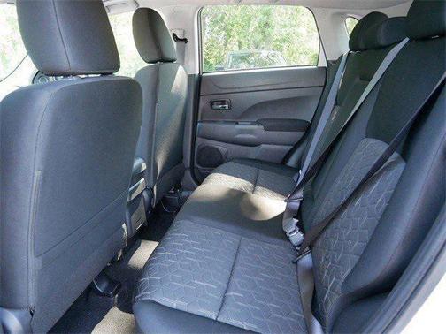 2025 Mitsubishi Outlander Sport 2.0 ES