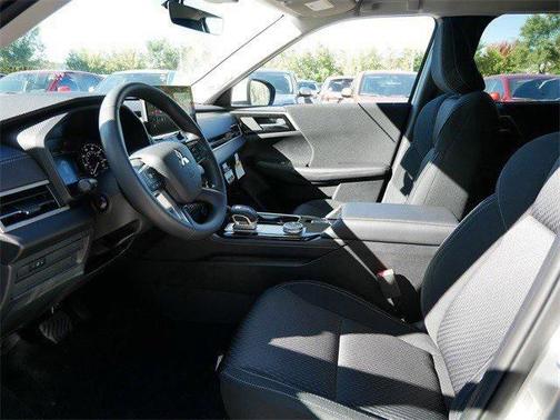 2025 Mitsubishi Outlander ES 2.5 S-AWC