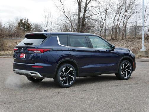 Cosmic Blue Metallic 2023 Mitsubishi Outlander SE 2.5 S-AWC