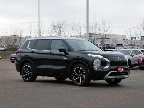 Black Diamond/Alloy Silver Roof 2024 Mitsubishi Outlander PHEV SEL