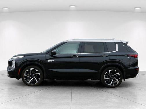 Black Diamond/Alloy Silver Roof 2024 Mitsubishi Outlander PHEV SEL