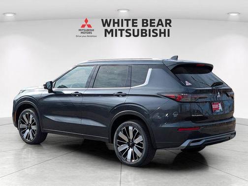 Graphite Gray 2026 Mitsubishi Outlander SEL S-AWC