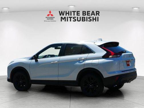 White Diamond 2023 Mitsubishi Eclipse Cross LE
