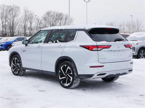 2023 Mitsubishi Outlander PHEV SE S-AWC