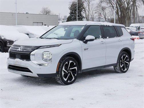 2023 Mitsubishi Outlander PHEV SE S-AWC