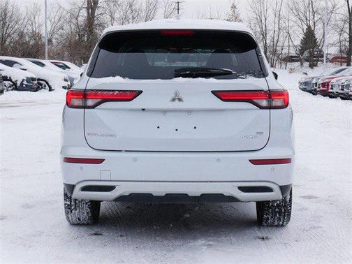 2023 Mitsubishi Outlander PHEV SE S-AWC
