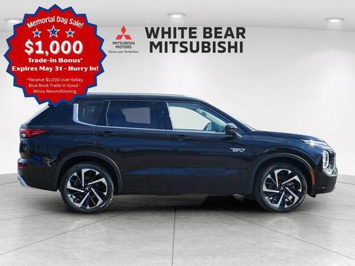 Labrador Black Metallic 2023 Mitsubishi Outlander PHEV SEL