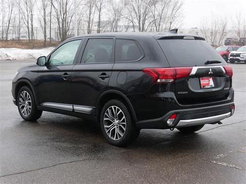 2018 Mitsubishi Outlander ES