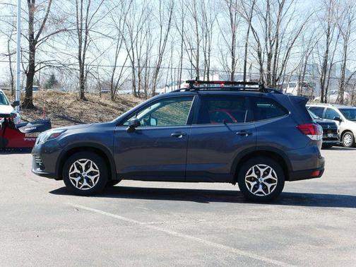 Magnetite Gray Metallic 2023 Subaru Forester Premium