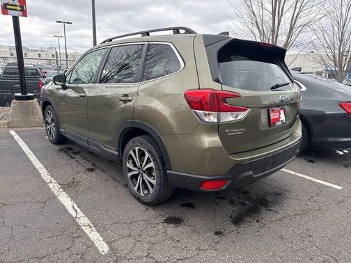 Magnetite Gray Metallic 2023 Subaru Forester Premium