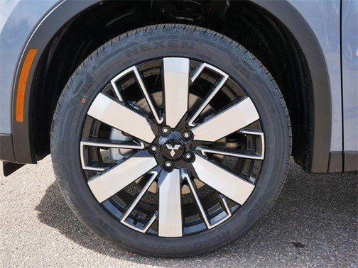 Moonstone Gray Metallic 2026 Mitsubishi Outlander SE 1.5T S-AWC