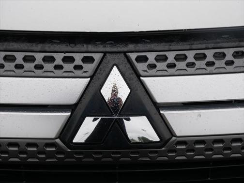 2020 Mitsubishi Outlander ES