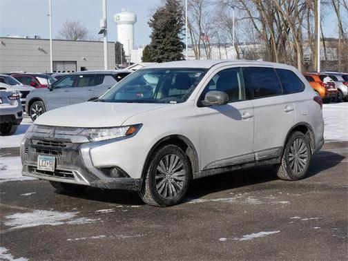 2020 Mitsubishi Outlander ES