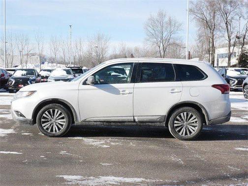 2020 Mitsubishi Outlander ES