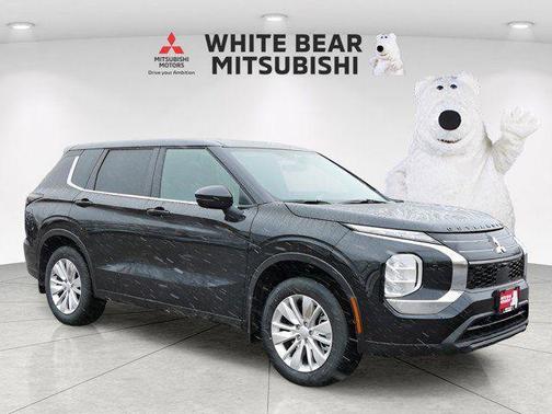 Labrador Black Pearl 2026 Mitsubishi Outlander ES 1.5T S-AWC