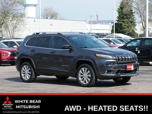 Granite Crystal Metallic Clearcoat 2018 Jeep Cherokee Overland