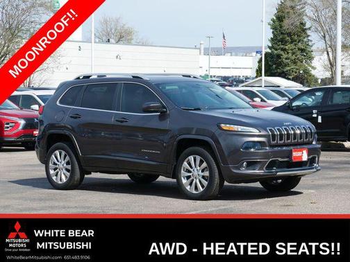 Granite Crystal Metallic Clearcoat 2018 Jeep Cherokee Overland
