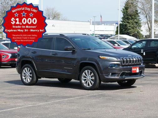 Granite Crystal Metallic Clearcoat 2018 Jeep Cherokee Overland
