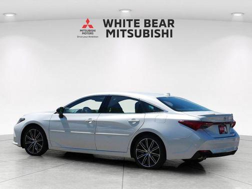 Wind Chill Pearl 2022 Toyota Avalon Touring