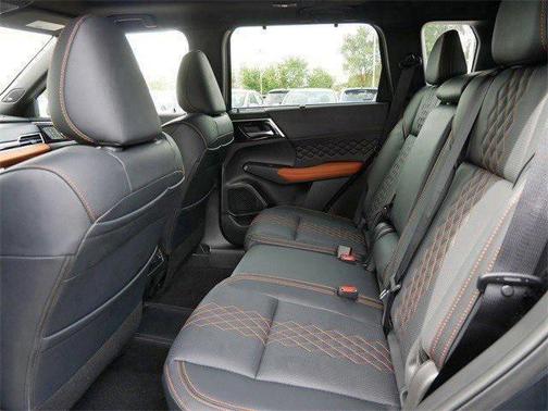 2025 Mitsubishi Outlander PHEV SEL