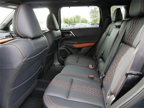 2025 Mitsubishi Outlander PHEV SEL