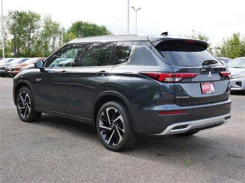 2025 Mitsubishi Outlander PHEV SEL