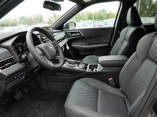 2025 Mitsubishi Outlander PHEV SEL