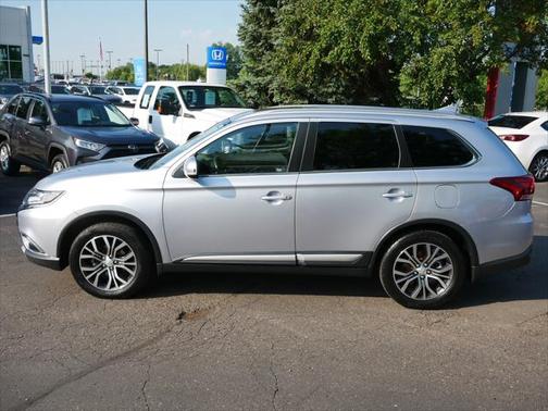 2017 Mitsubishi Outlander SEL