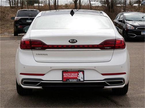 2020 Kia Cadenza Technology