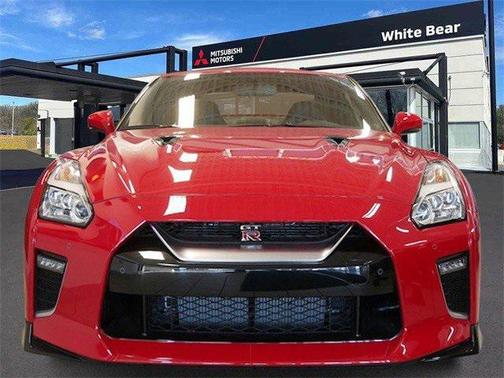 2023 Nissan GT-R Premium Dual-clutch 6-Speed Transmission