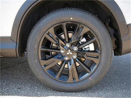 2025 Mitsubishi Eclipse Cross LE