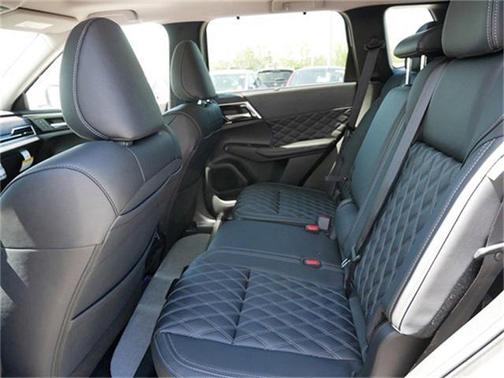 2025 Mitsubishi Outlander PHEV SEL