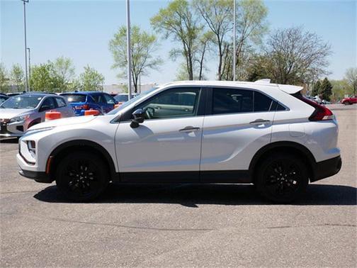 2022 Mitsubishi Eclipse Cross LE