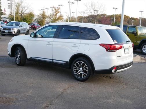 2016 Mitsubishi Outlander ES