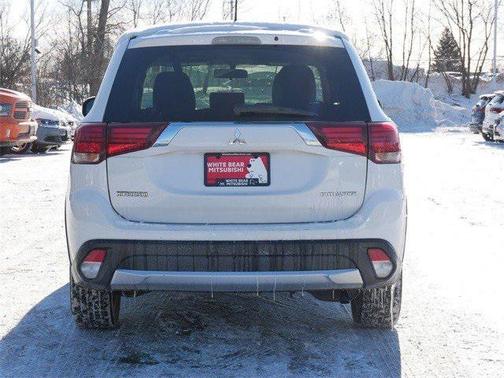 2016 Mitsubishi Outlander ES