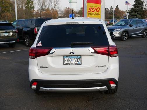 2016 Mitsubishi Outlander ES
