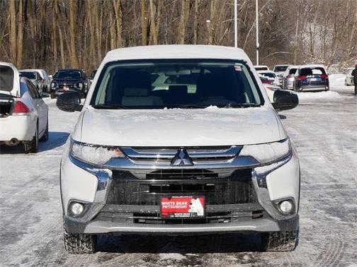 2016 Mitsubishi Outlander ES
