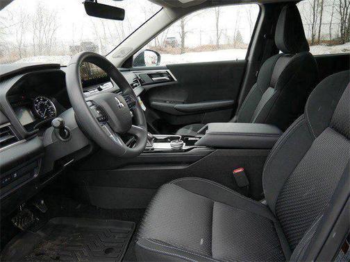 Black Diamond 2026 Mitsubishi Outlander ES 1.5T 2WD