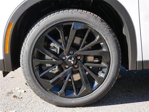 2025 Mitsubishi Outlander PHEV SEL