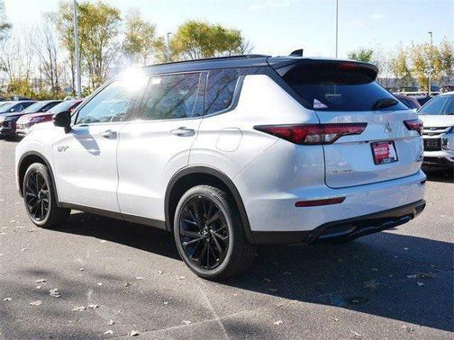 2025 Mitsubishi Outlander PHEV SEL