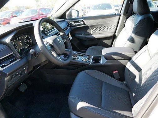 2025 Mitsubishi Outlander PHEV SEL