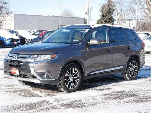 2016 Mitsubishi Outlander SE