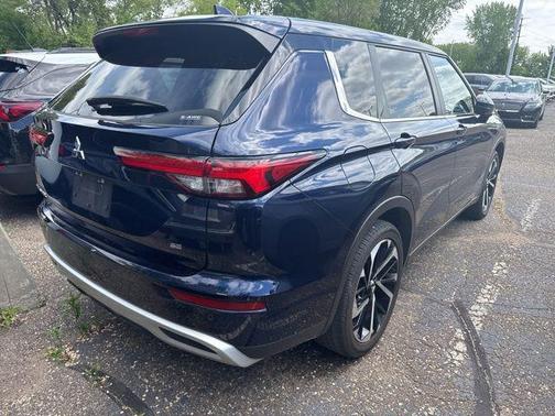 Cosmic Blue Metallic 2023 Mitsubishi Outlander SE
