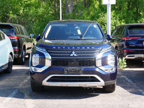 Cosmic Blue Metallic 2023 Mitsubishi Outlander SE S-AWC