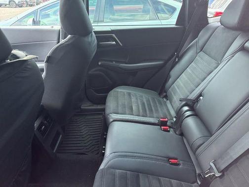 Cosmic Blue Metallic 2023 Mitsubishi Outlander SE